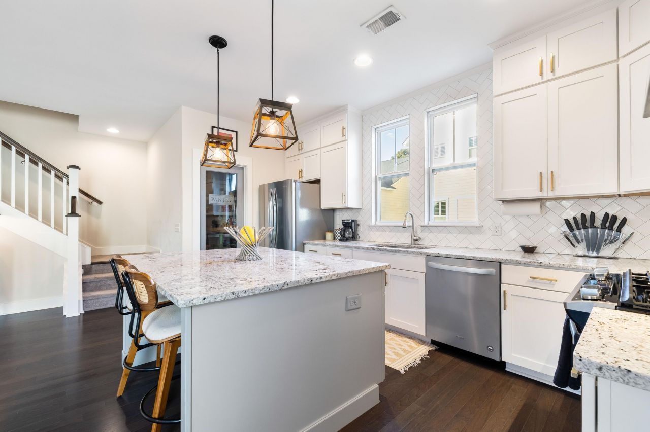 4415 Social Alley Photo 12