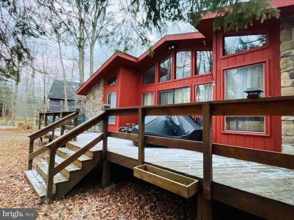 149 LIVINGSTON LANE, GOULDSBORO, PA 18424