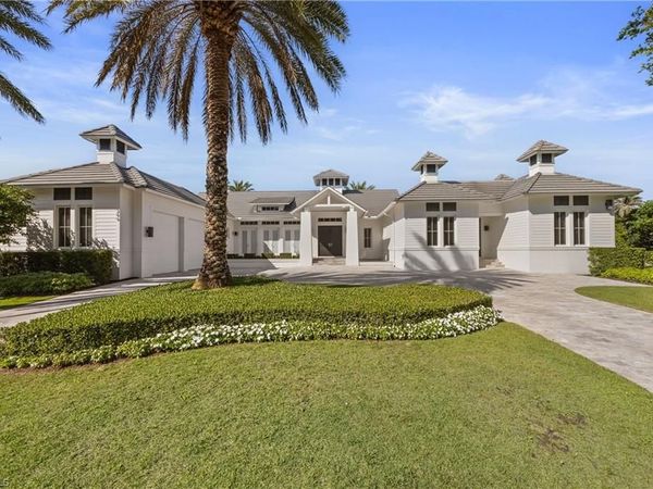 299 Mermaids Bight, NAPLES, FL 34103