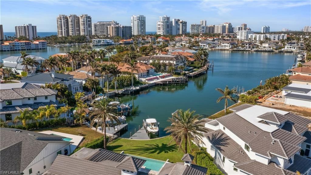 299 Mermaids Bight, Naples, FL 34103 Photo