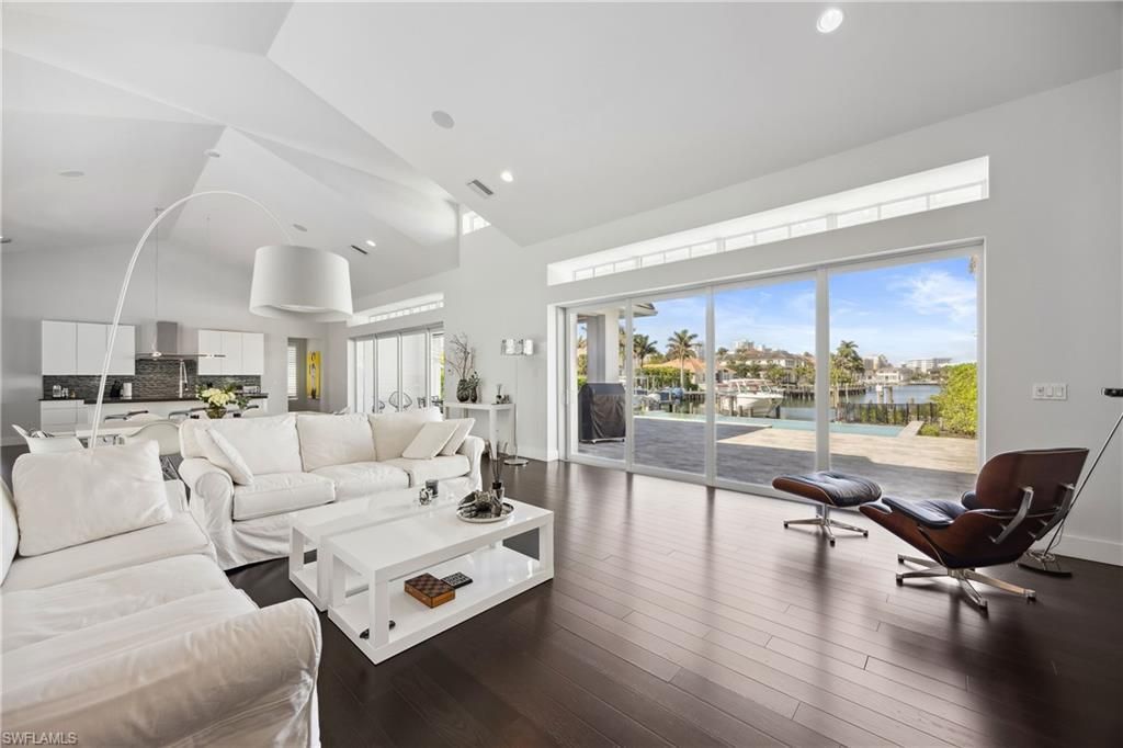 299 Mermaids Bight, Naples, FL 34103 Photo