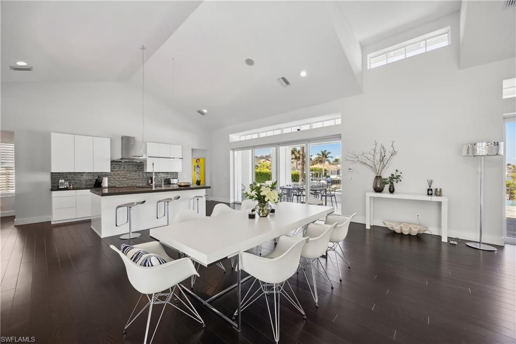 299 Mermaids Bight, Naples, FL 34103 Photo