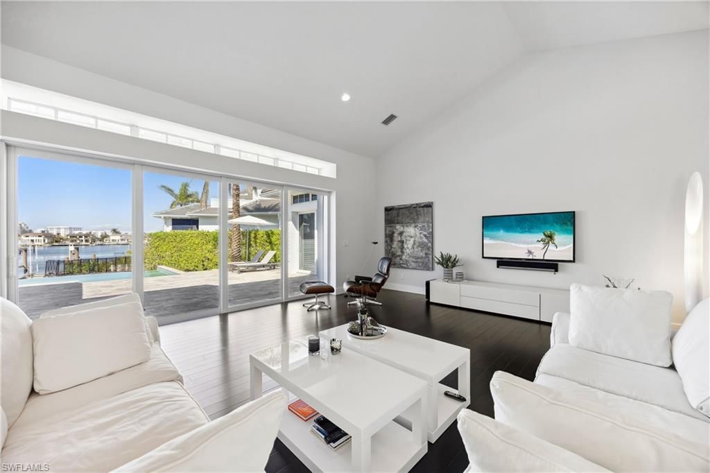 299 Mermaids Bight, Naples, FL 34103 Photo