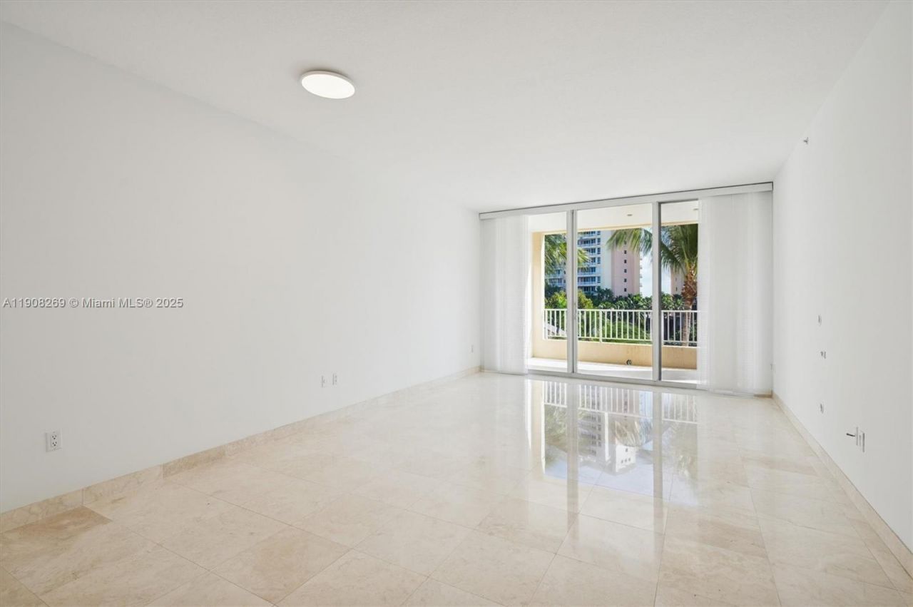 717 Crandon Blvd, Unit 507, Key Biscayne, FL 33149 Photo