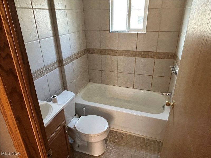 3802 Russell Avenue, Parma, OH 44134 Photo 9