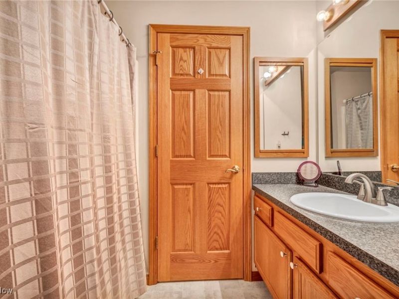 902 Devonwood Drive, Wadsworth, OH 44281 Photo 36