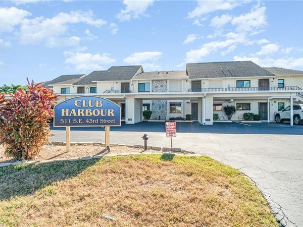511 SE 43rd ST, Unit 105, CAPE CORAL, FL 33904