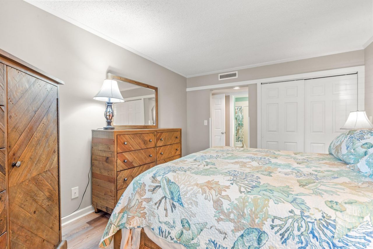 415 Ocean Creek Dr. Photo 11