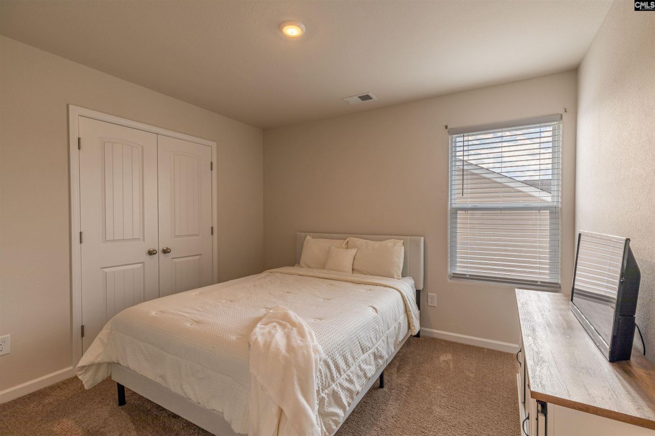 1547 Meditation Lane Photo 26