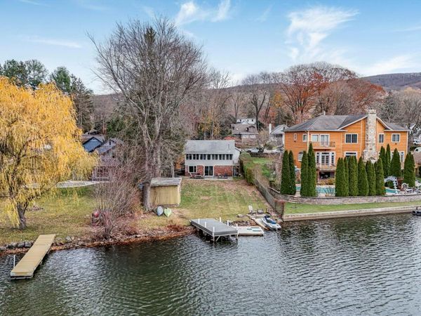 25 Teneyck Avenue, Greenwood Lake, NY 10925