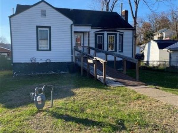 103 Bailes Drive, Nitro, WV 25143