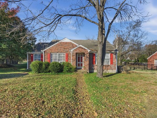 5562 Knob Rd , Nashville, TN 37209