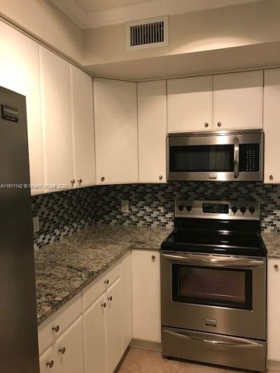 2469 Centergate Dr, Unit 203, Miramar, FL 33025 Photo