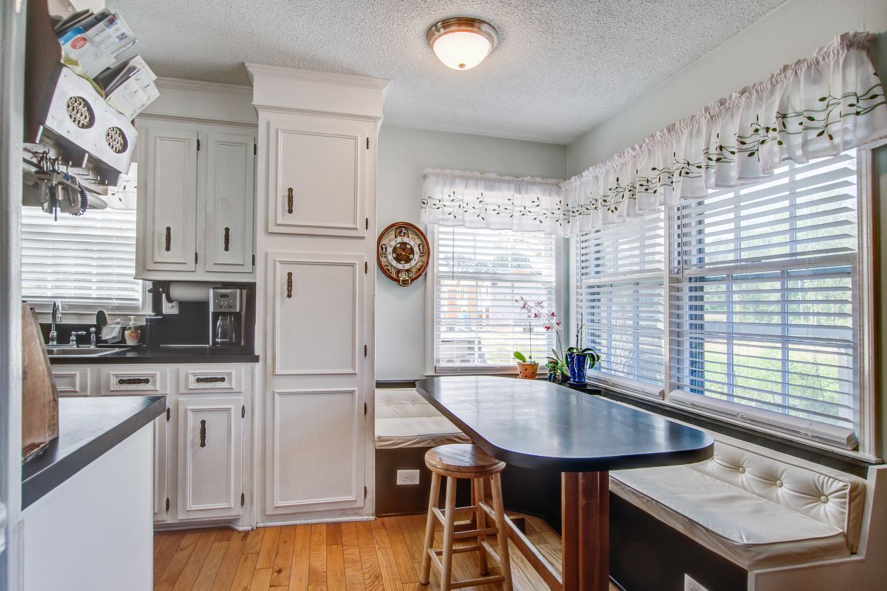 8899 Salamander Road Photo 11