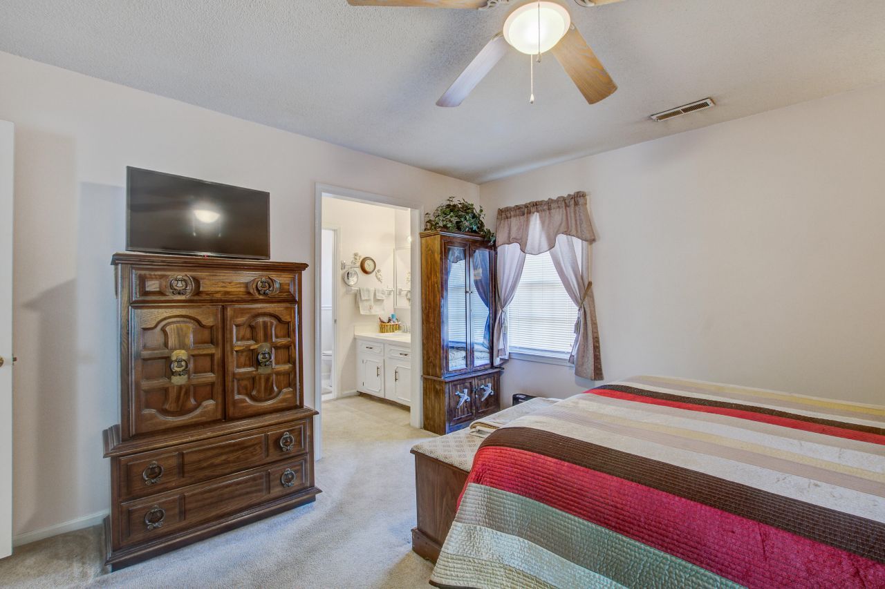 8899 Salamander Road Photo 23