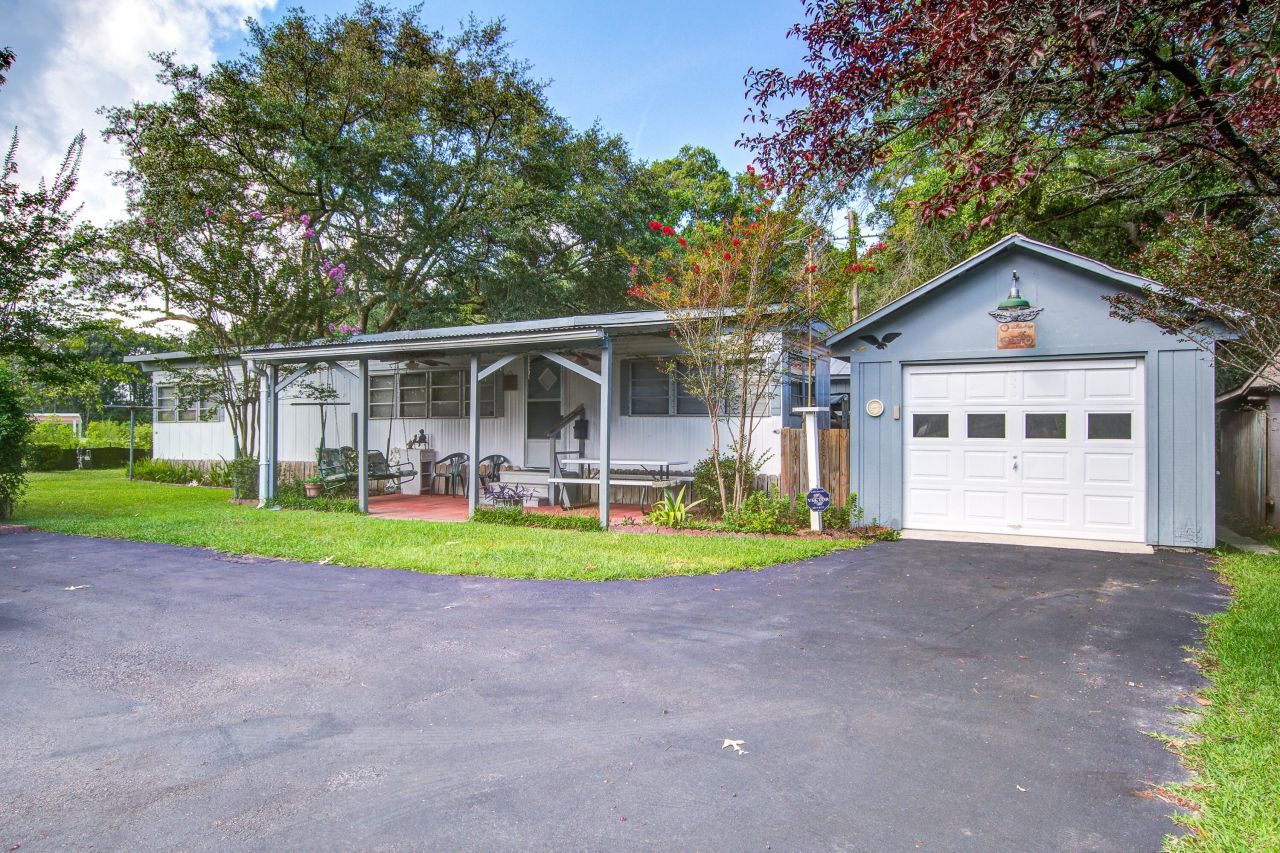 8899 Salamander Road Photo 27