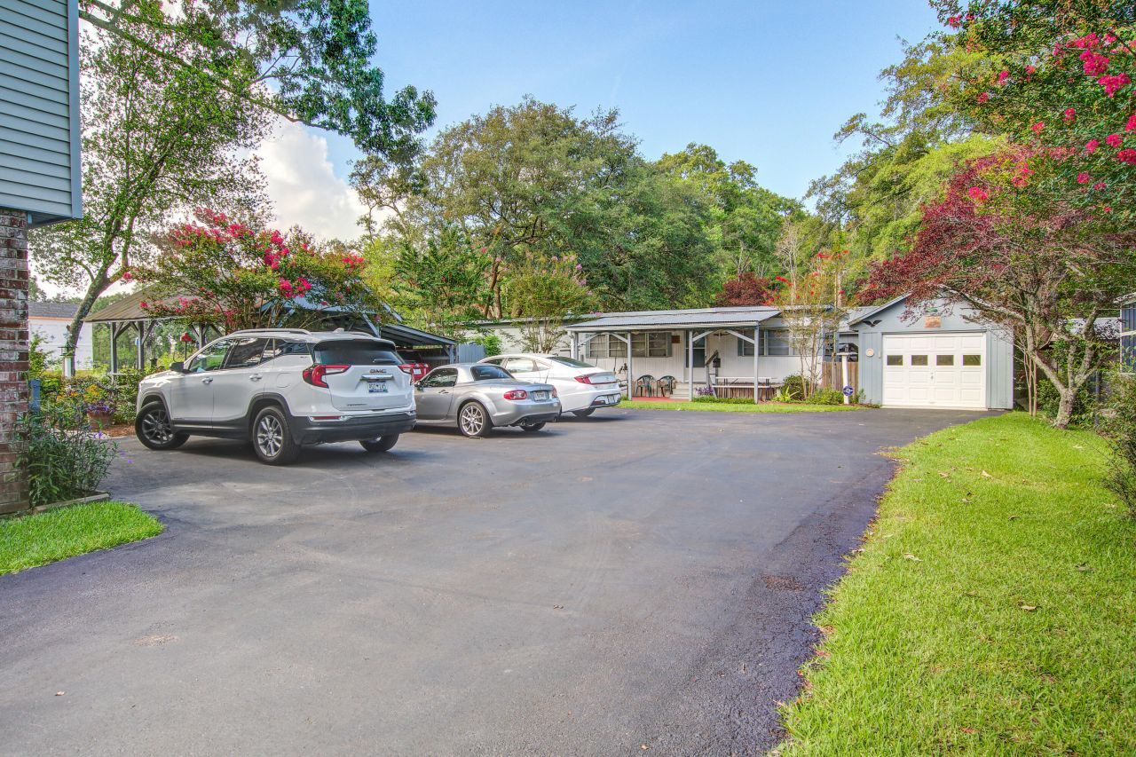 8899 Salamander Road Photo 28