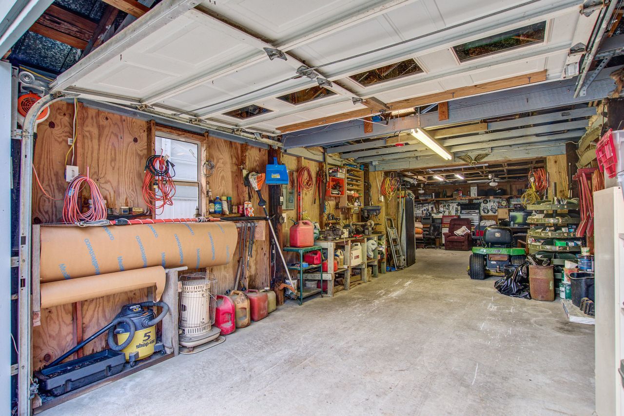 8899 Salamander Road Photo 36