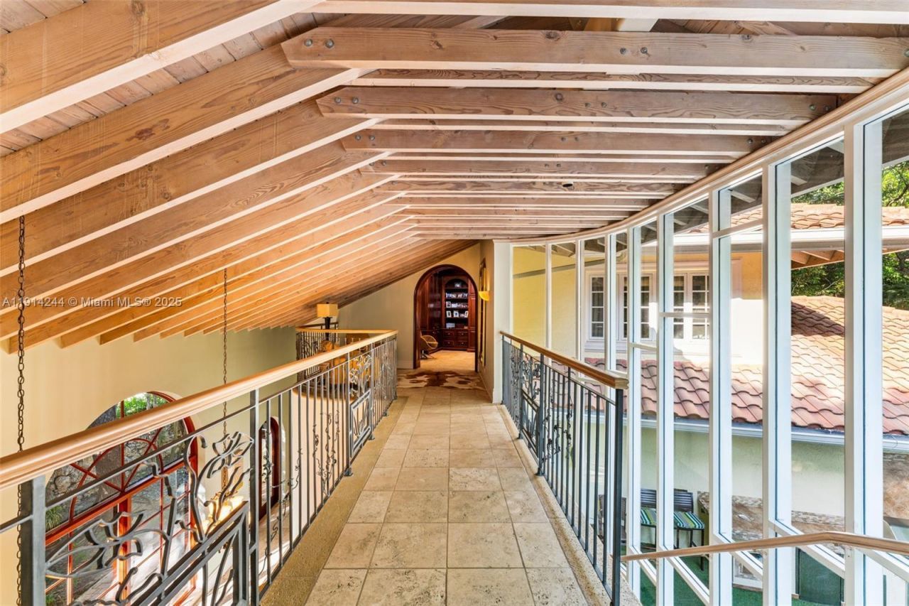 3506 Banyan Cir, Miami, FL 33133 Photo