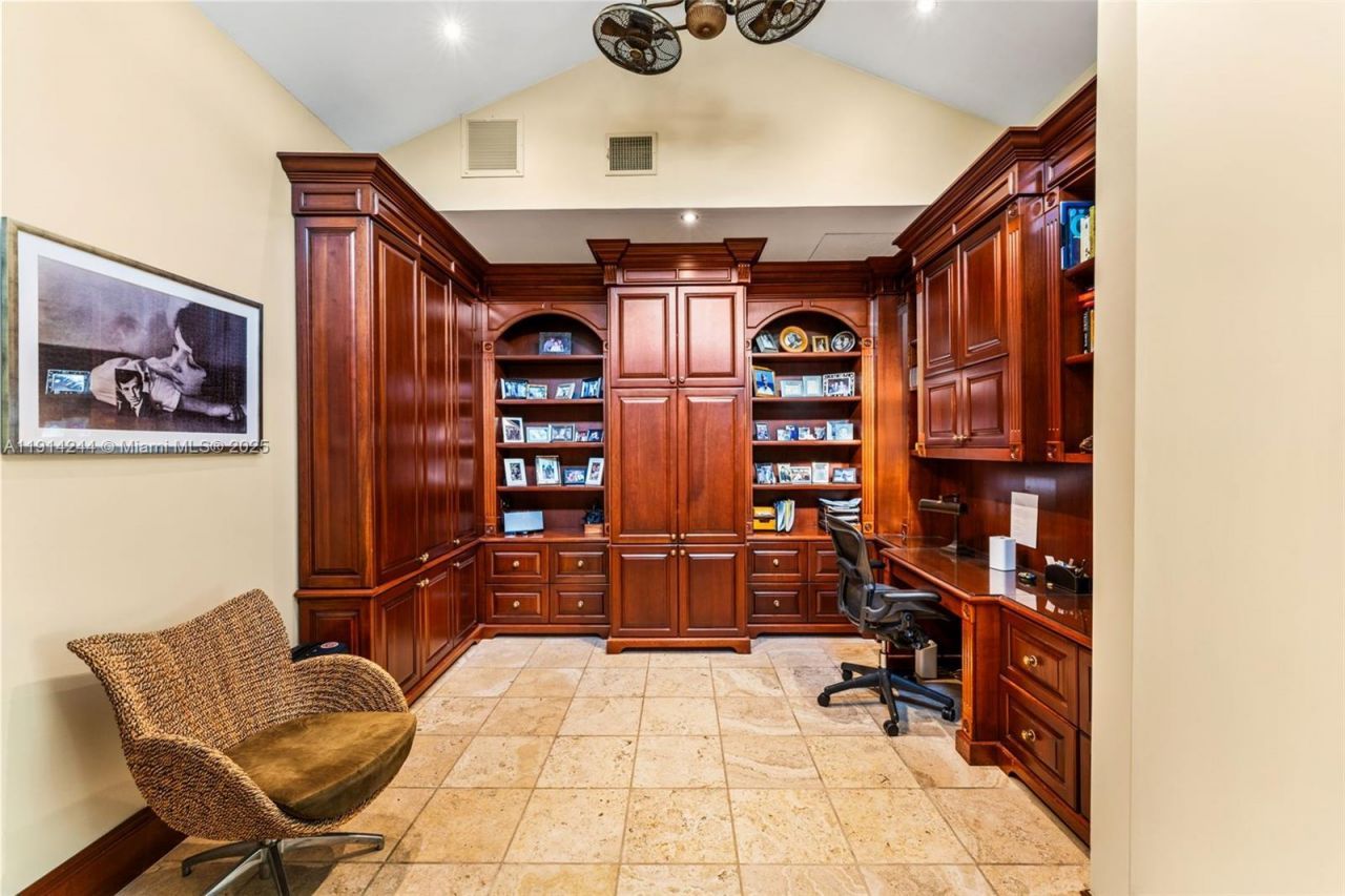 3506 Banyan Cir, Miami, FL 33133 Photo