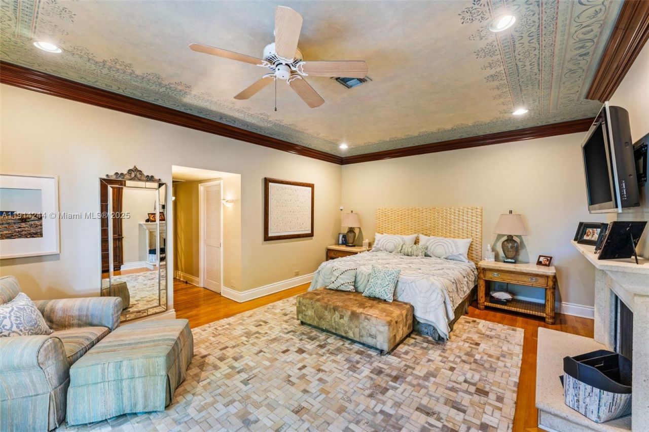 3506 Banyan Cir, Miami, FL 33133 Photo