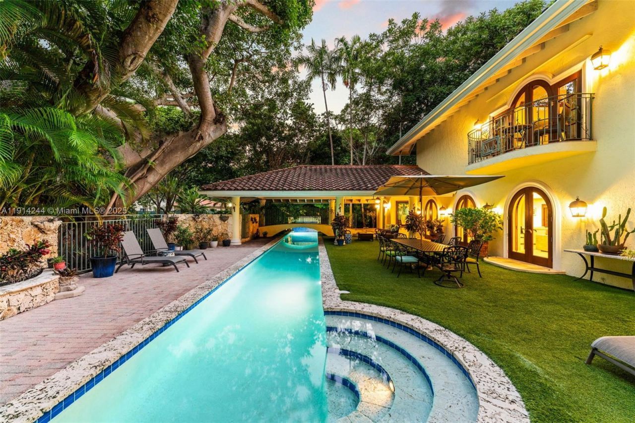 3506 Banyan Cir, Miami, FL 33133 Photo