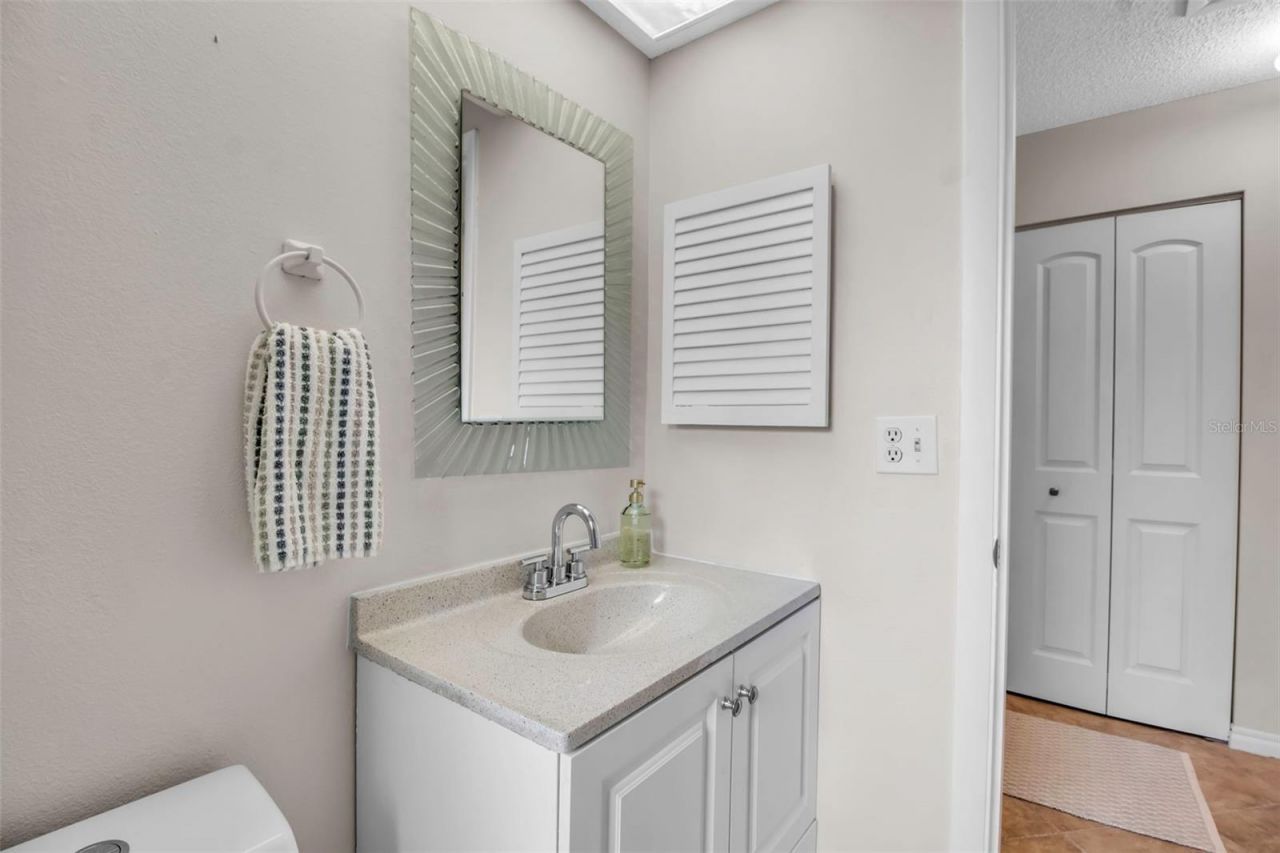 721 N Jefferson Avenue, Unit 721, Sarasota, FL 34237 Photo