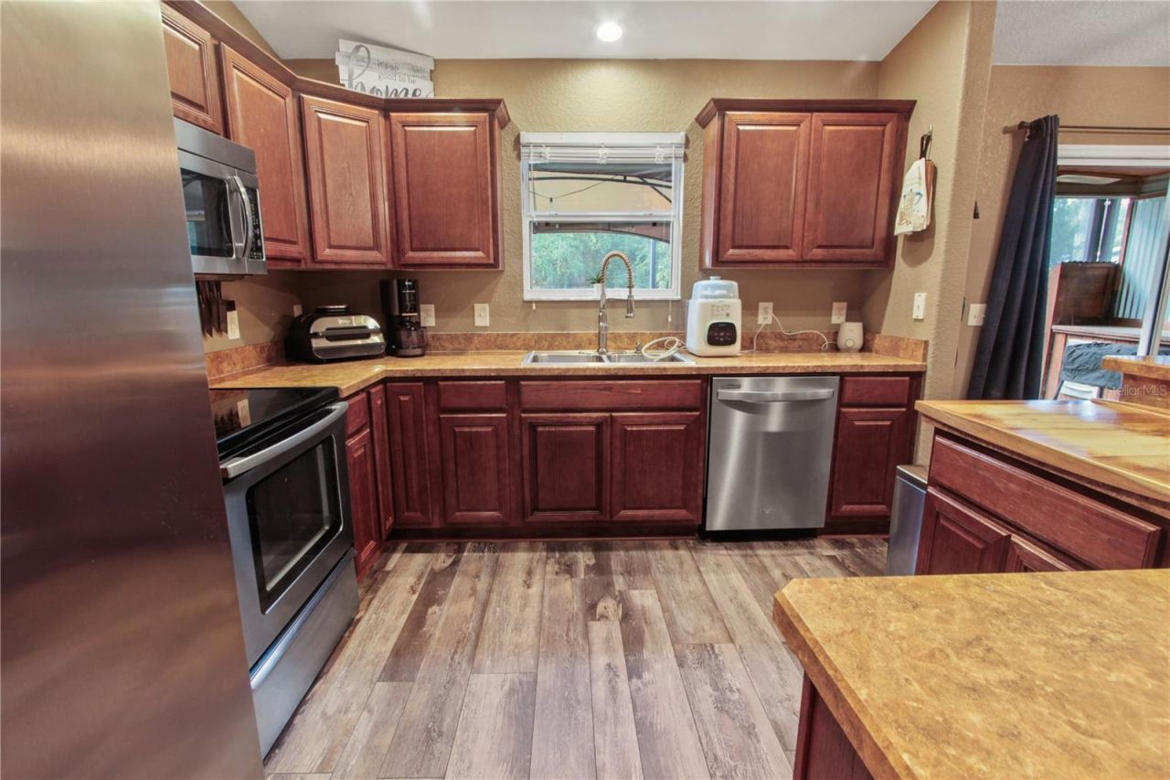 6312 Central Avenue, Coleman, FL 33521 Photo