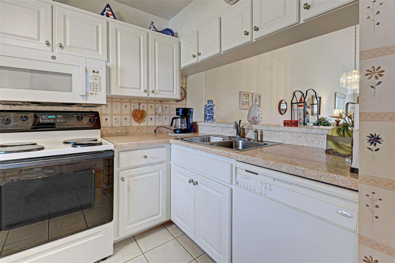 418 Cerromar Court, Unit 261, Venice, FL 34293 Photo