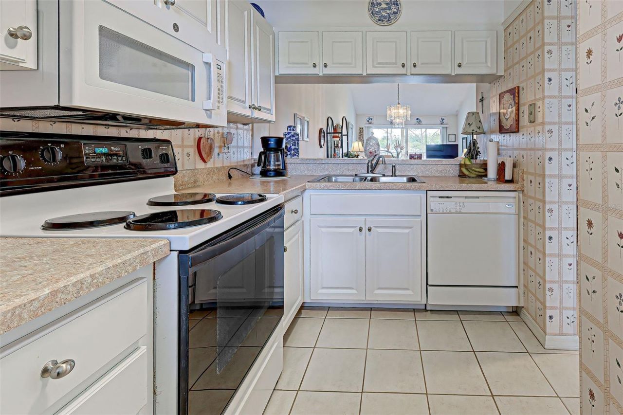 418 Cerromar Court, Unit 261, Venice, FL 34293 Photo