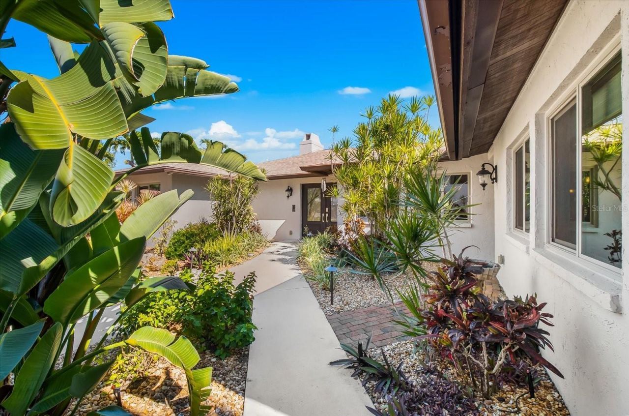 4817 Ocean Boulevard, Sarasota, FL 34242 Photo