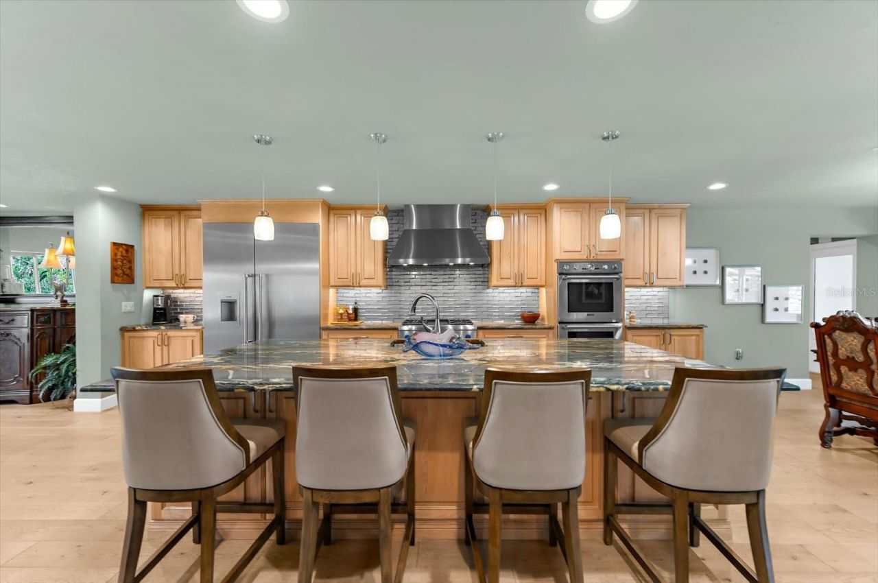 4817 Ocean Boulevard, Sarasota, FL 34242 Photo