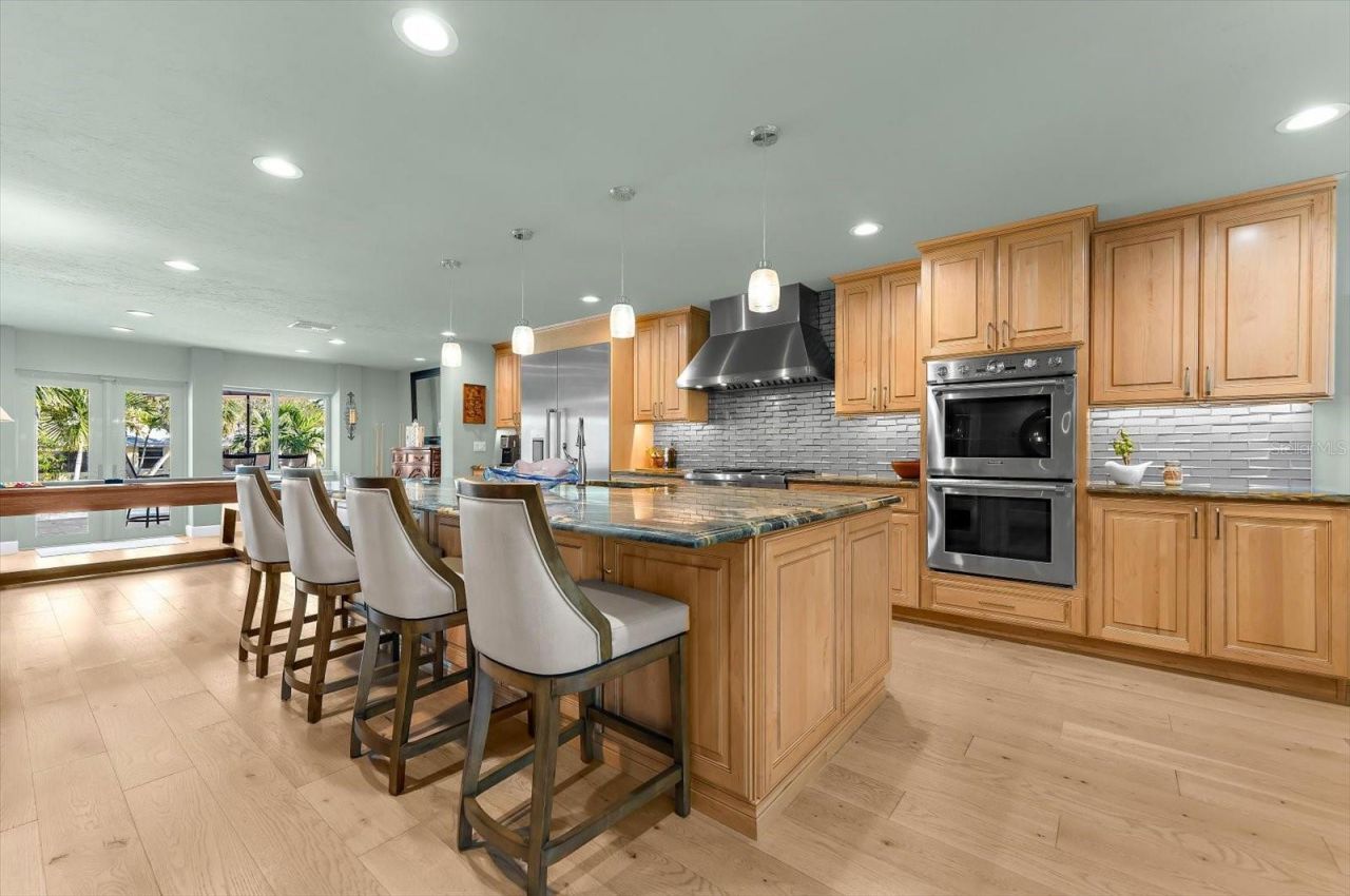 4817 Ocean Boulevard, Sarasota, FL 34242 Photo