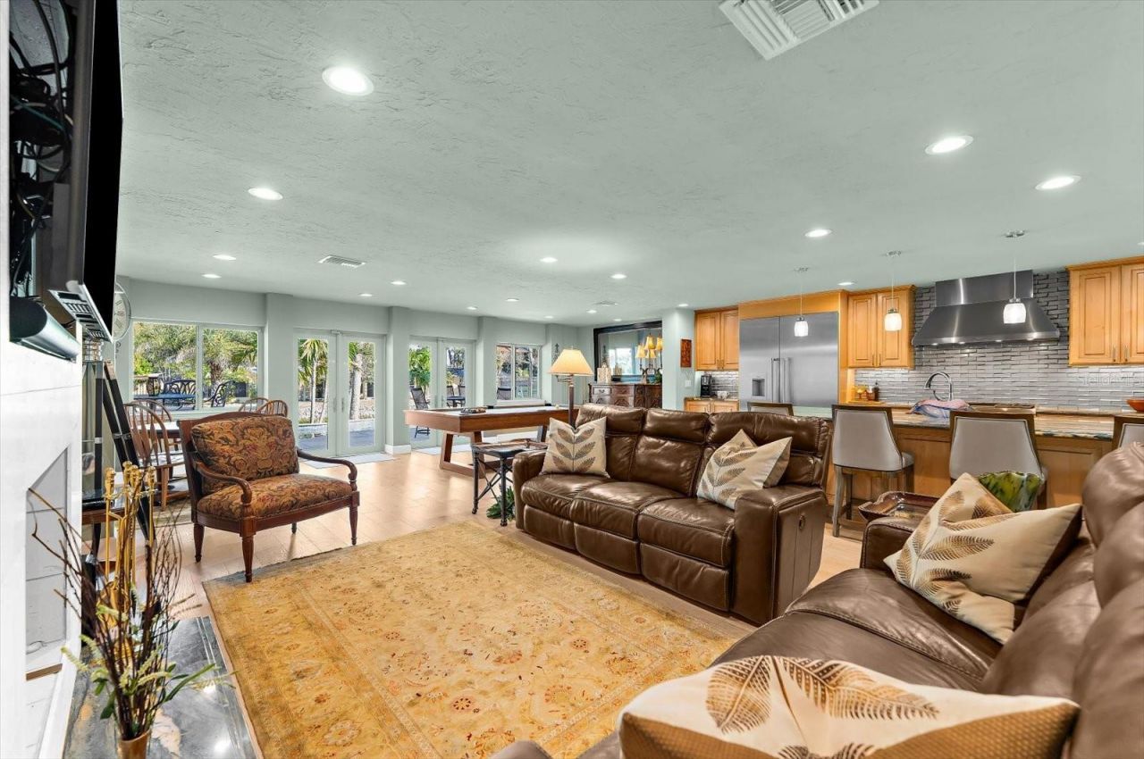 4817 Ocean Boulevard, Sarasota, FL 34242 Photo