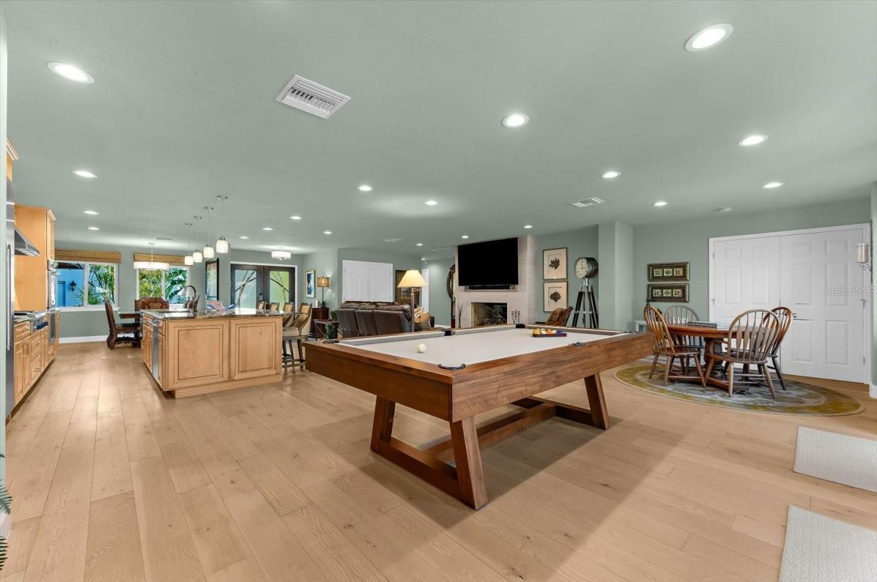 4817 Ocean Boulevard, Sarasota, FL 34242 Photo