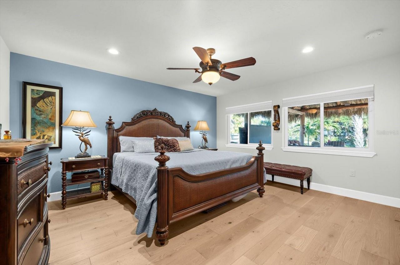 4817 Ocean Boulevard, Sarasota, FL 34242 Photo