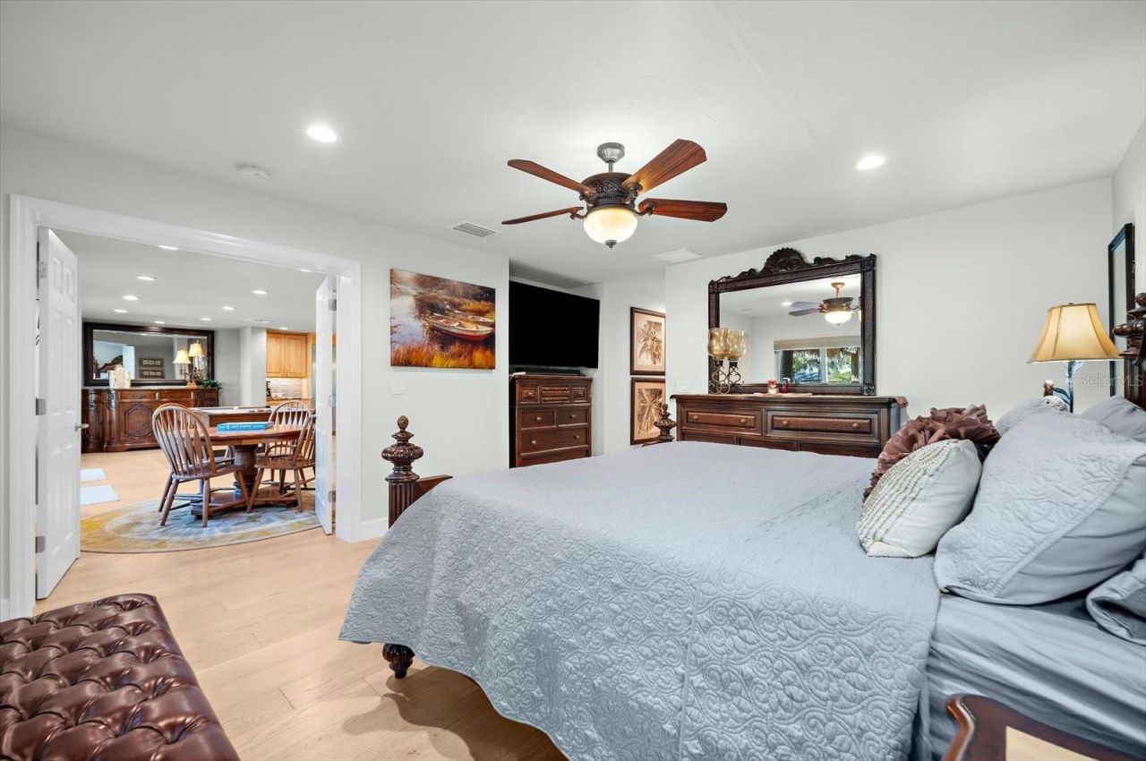 4817 Ocean Boulevard, Sarasota, FL 34242 Photo