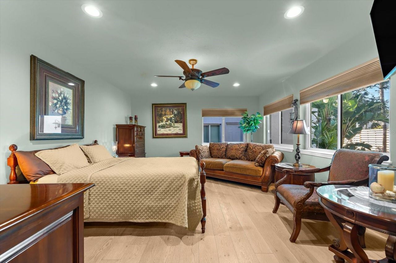 4817 Ocean Boulevard, Sarasota, FL 34242 Photo