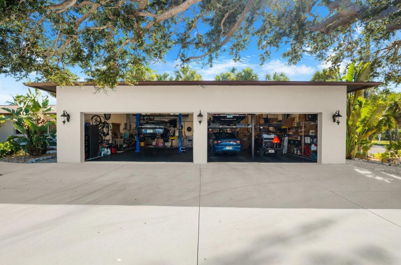 4817 Ocean Boulevard, Sarasota, FL 34242 Photo