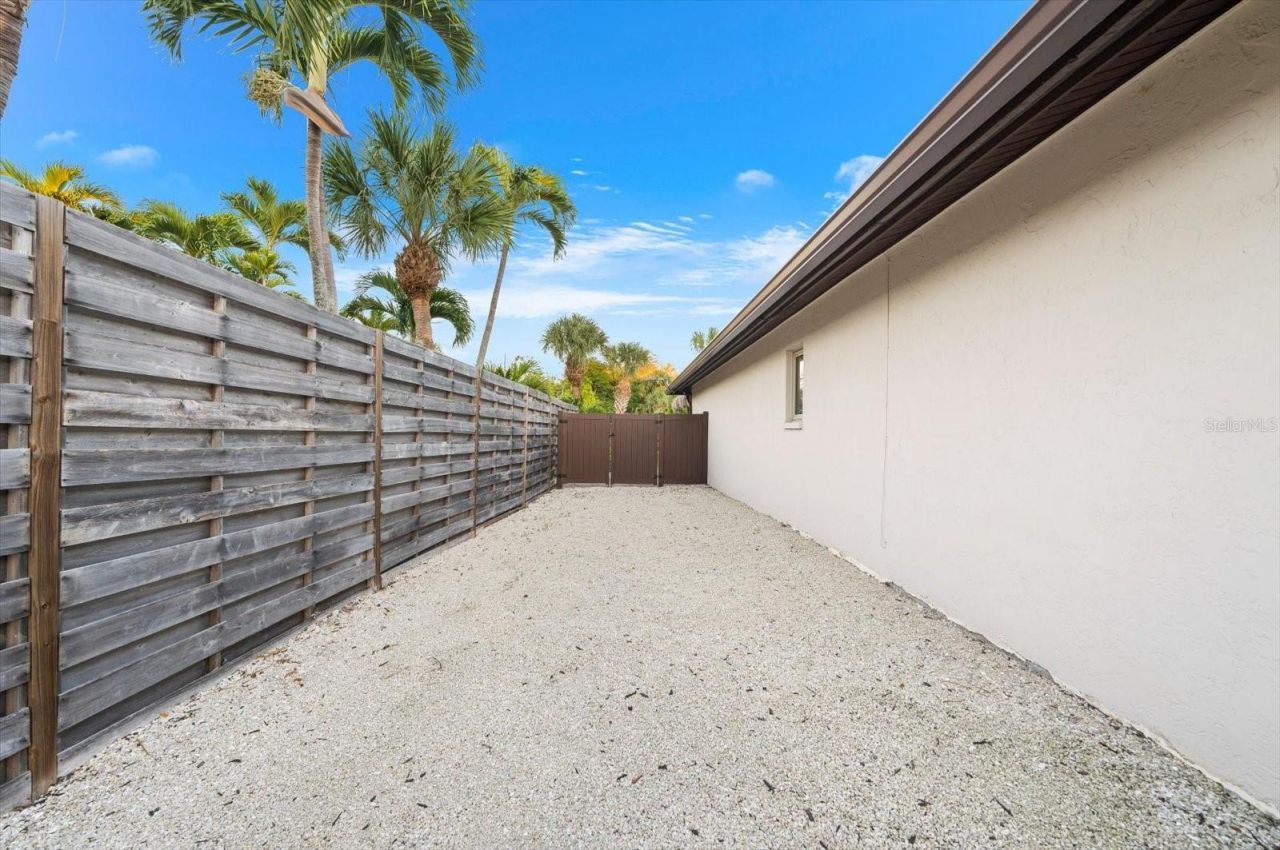 4817 Ocean Boulevard, Sarasota, FL 34242 Photo