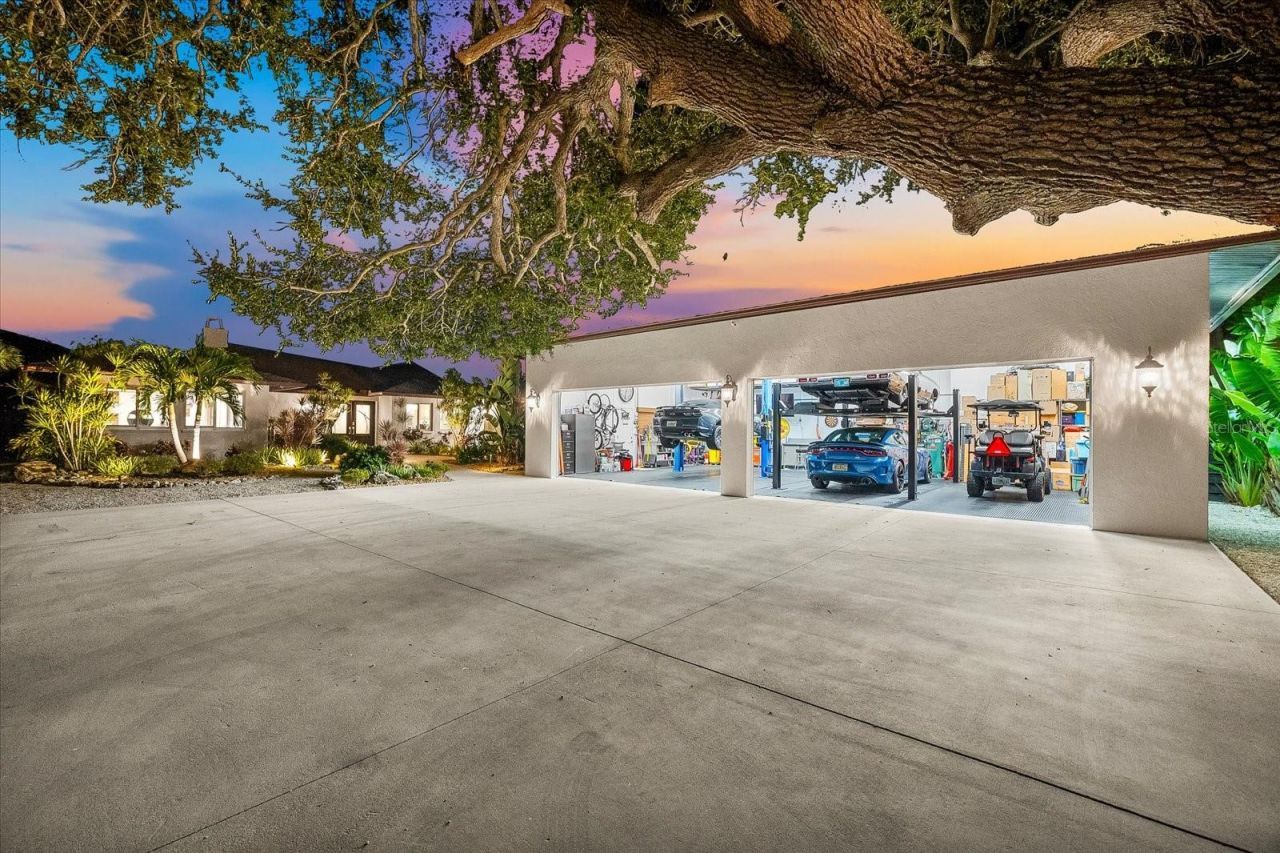 4817 Ocean Boulevard, Sarasota, FL 34242 Photo