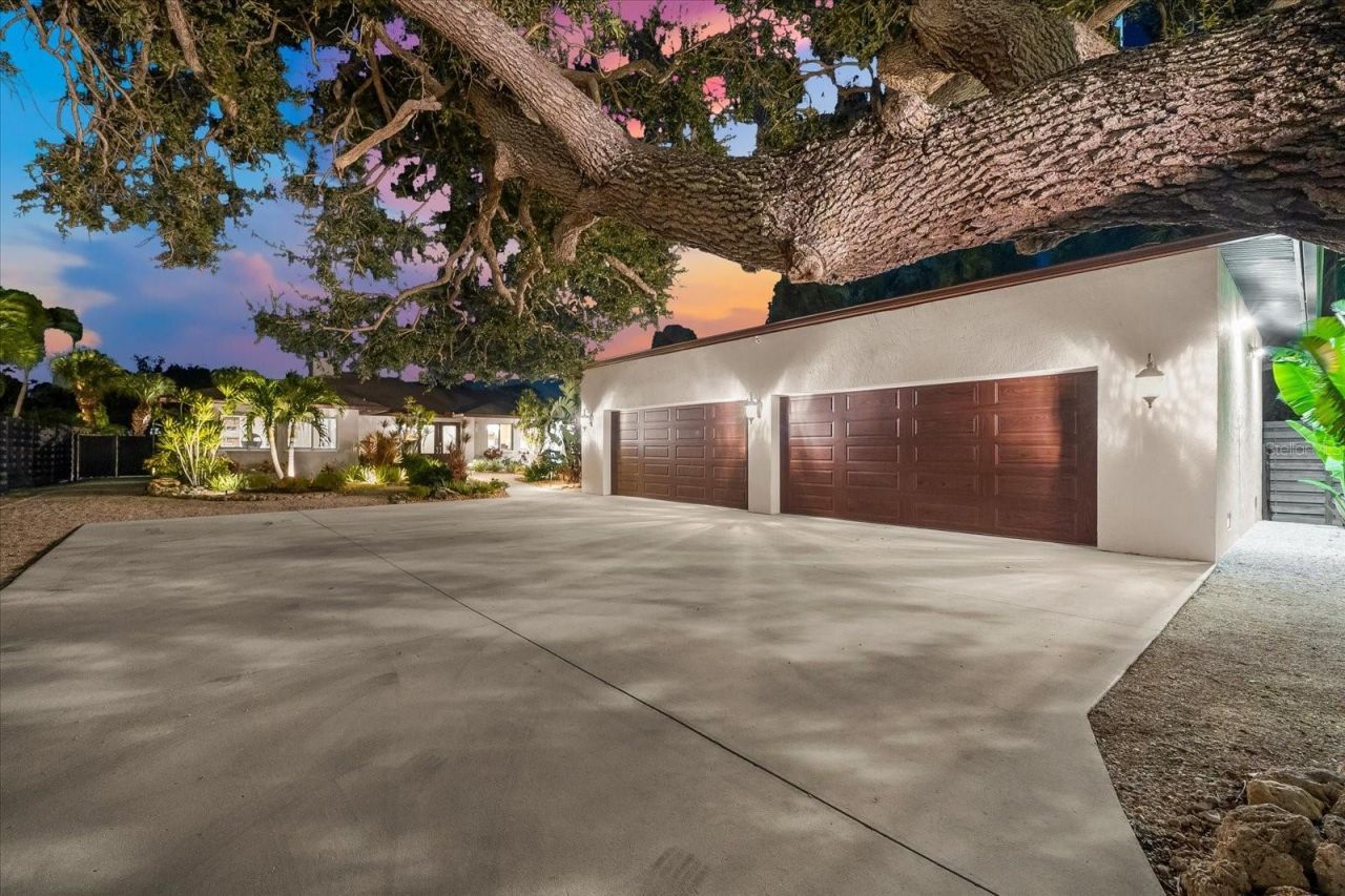 4817 Ocean Boulevard, Sarasota, FL 34242 Photo