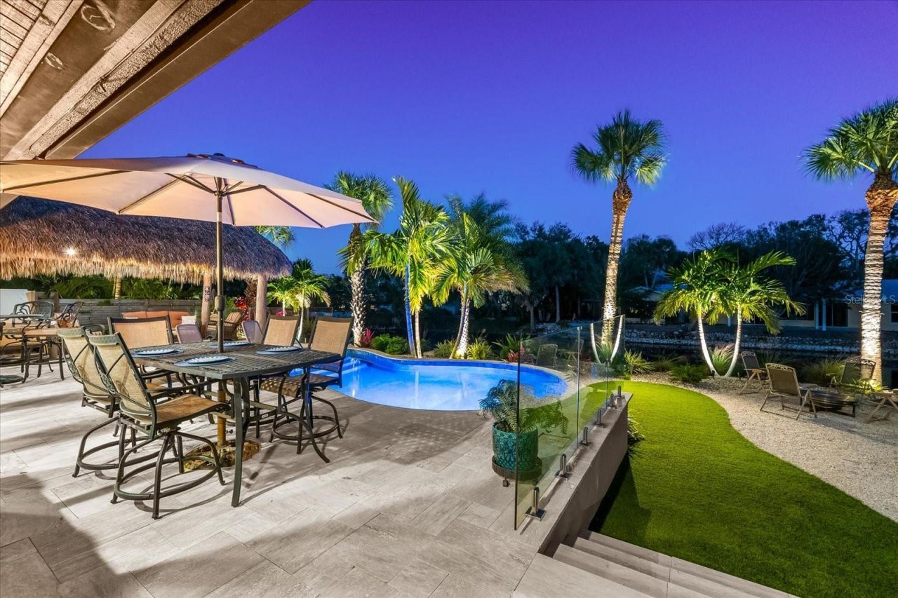 4817 Ocean Boulevard, Sarasota, FL 34242 Photo