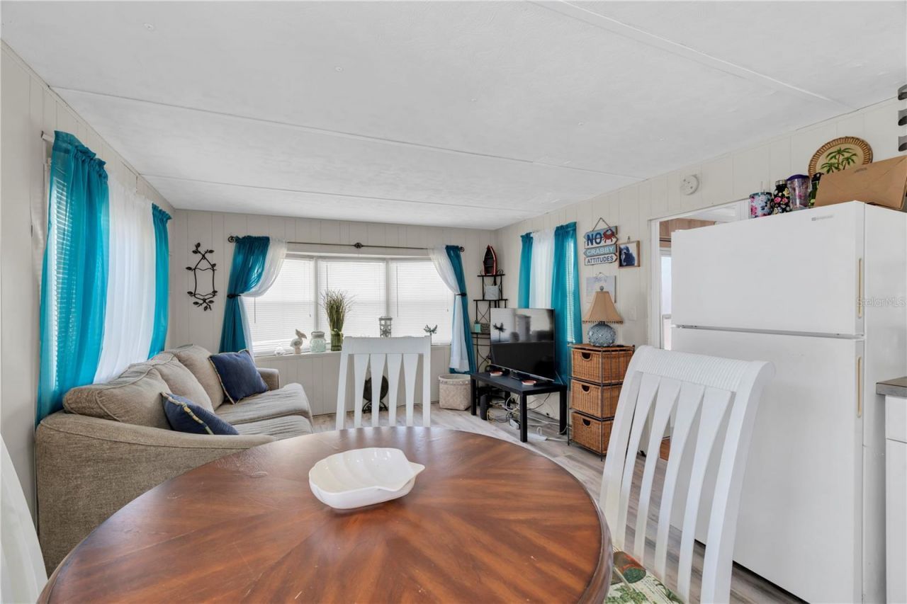 7801 34th Avenue N, Unit 27, Saint Petersburg, FL 33710 Photo