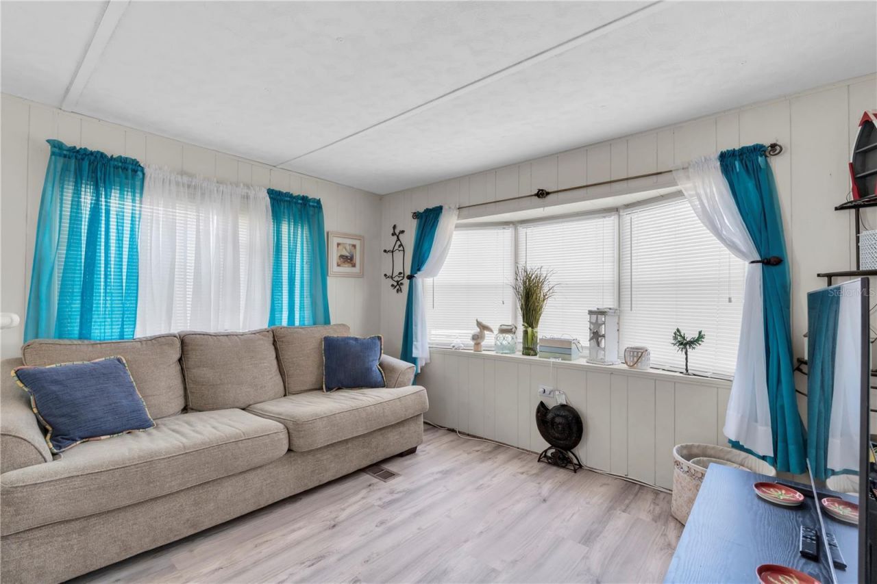 7801 34th Avenue N, Unit 27, Saint Petersburg, FL 33710 Photo