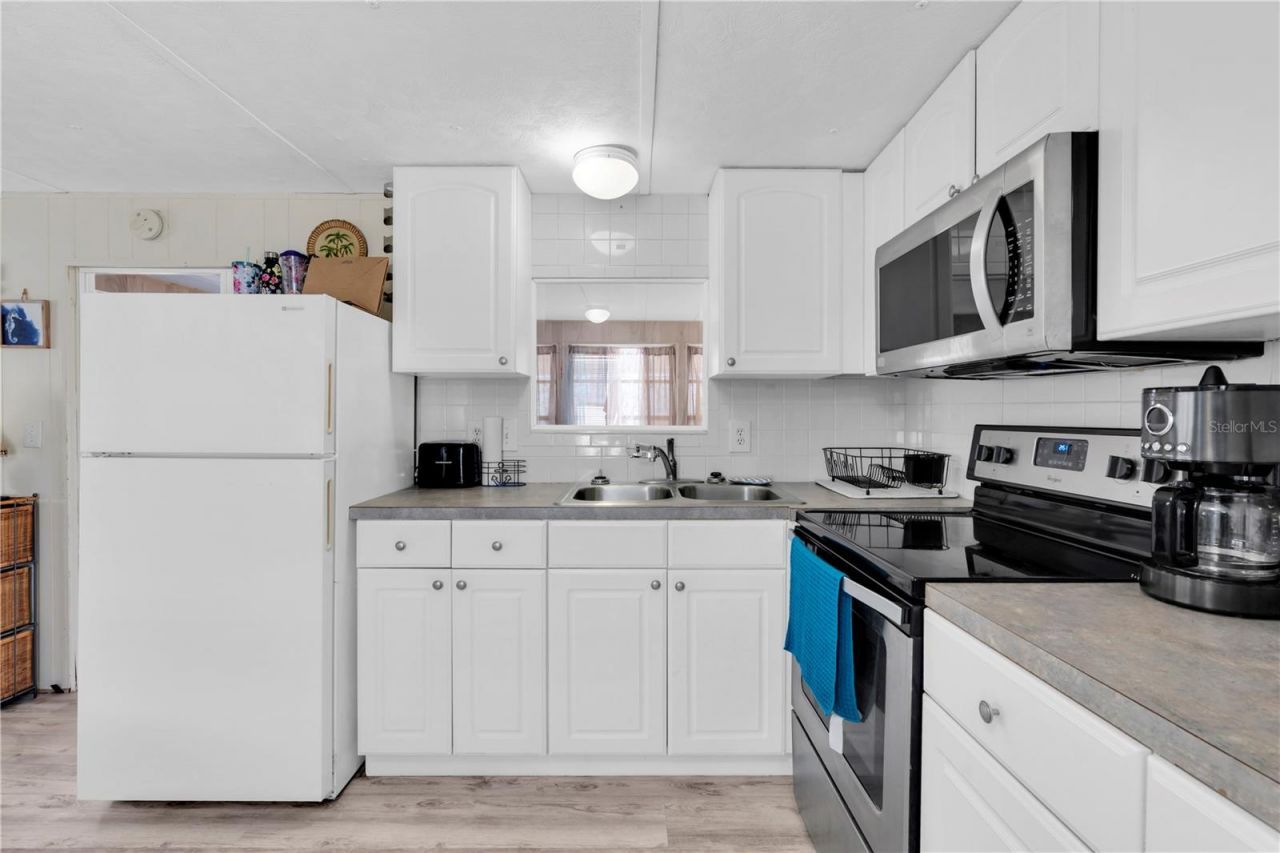 7801 34th Avenue N, Unit 27, Saint Petersburg, FL 33710 Photo