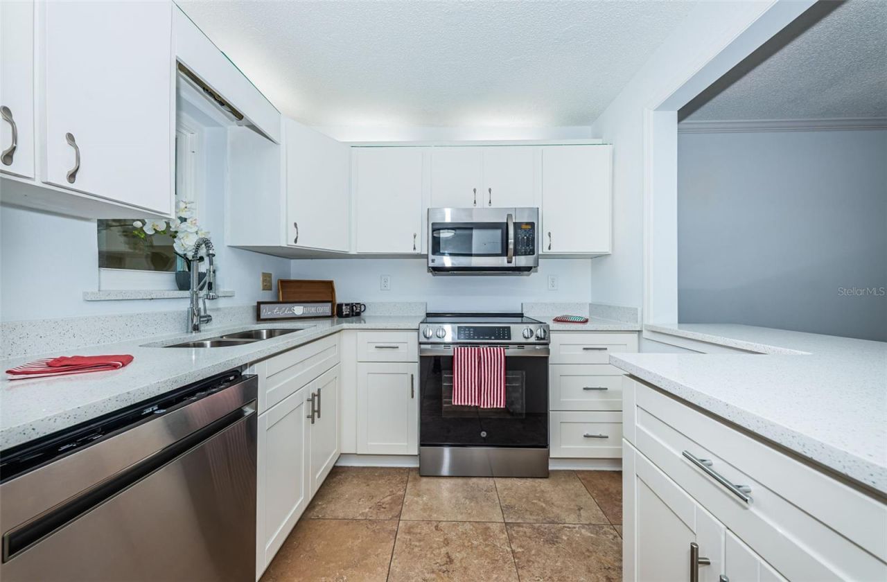 7420 Bay Island Drive S, Unit 171, South Pasadena, FL 33707 Photo