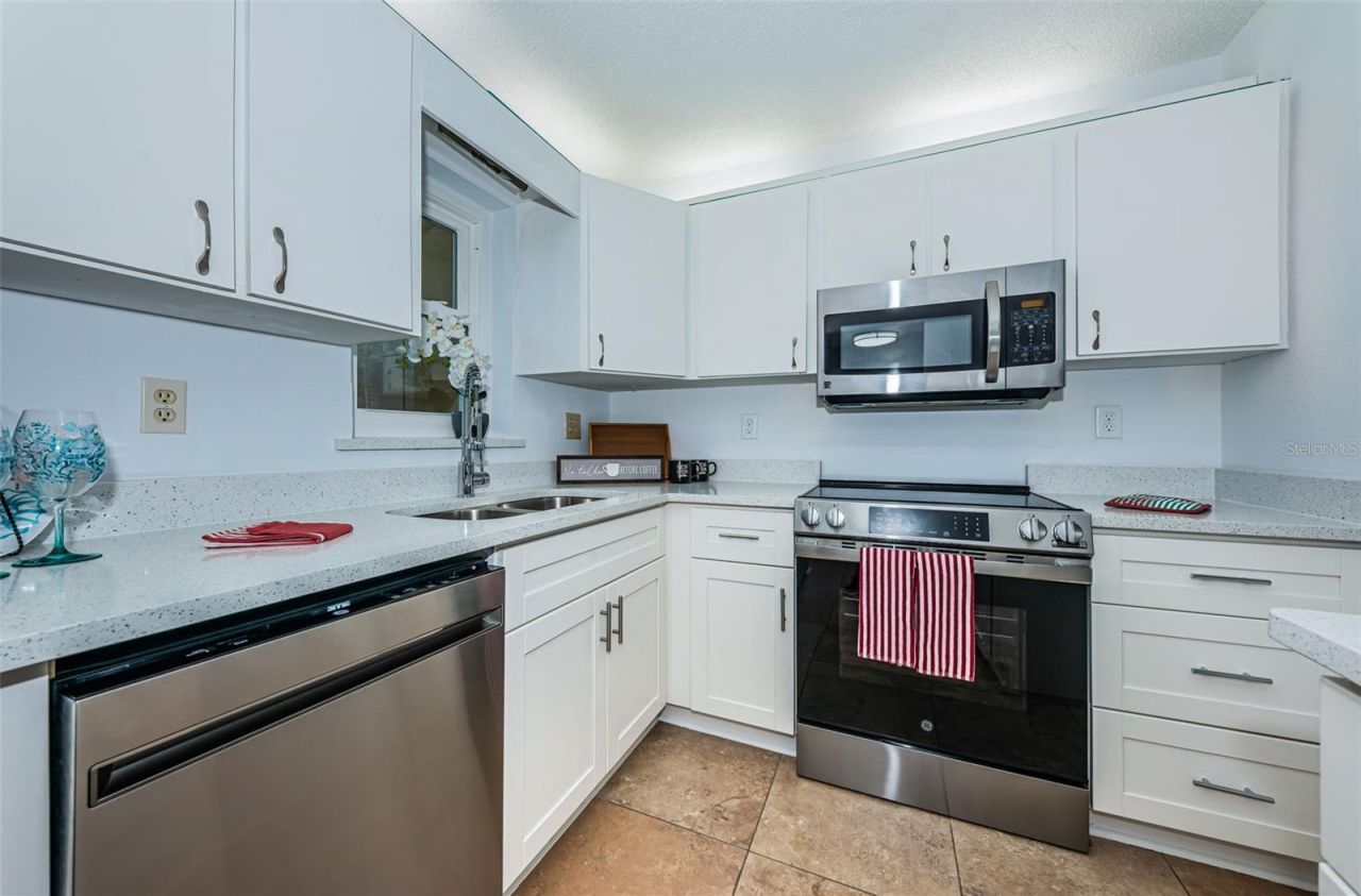 7420 Bay Island Drive S, Unit 171, South Pasadena, FL 33707 Photo