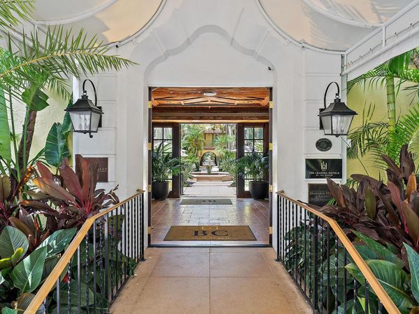 301 Australian Avenue, Unit 301, Palm Beach, FL 33480