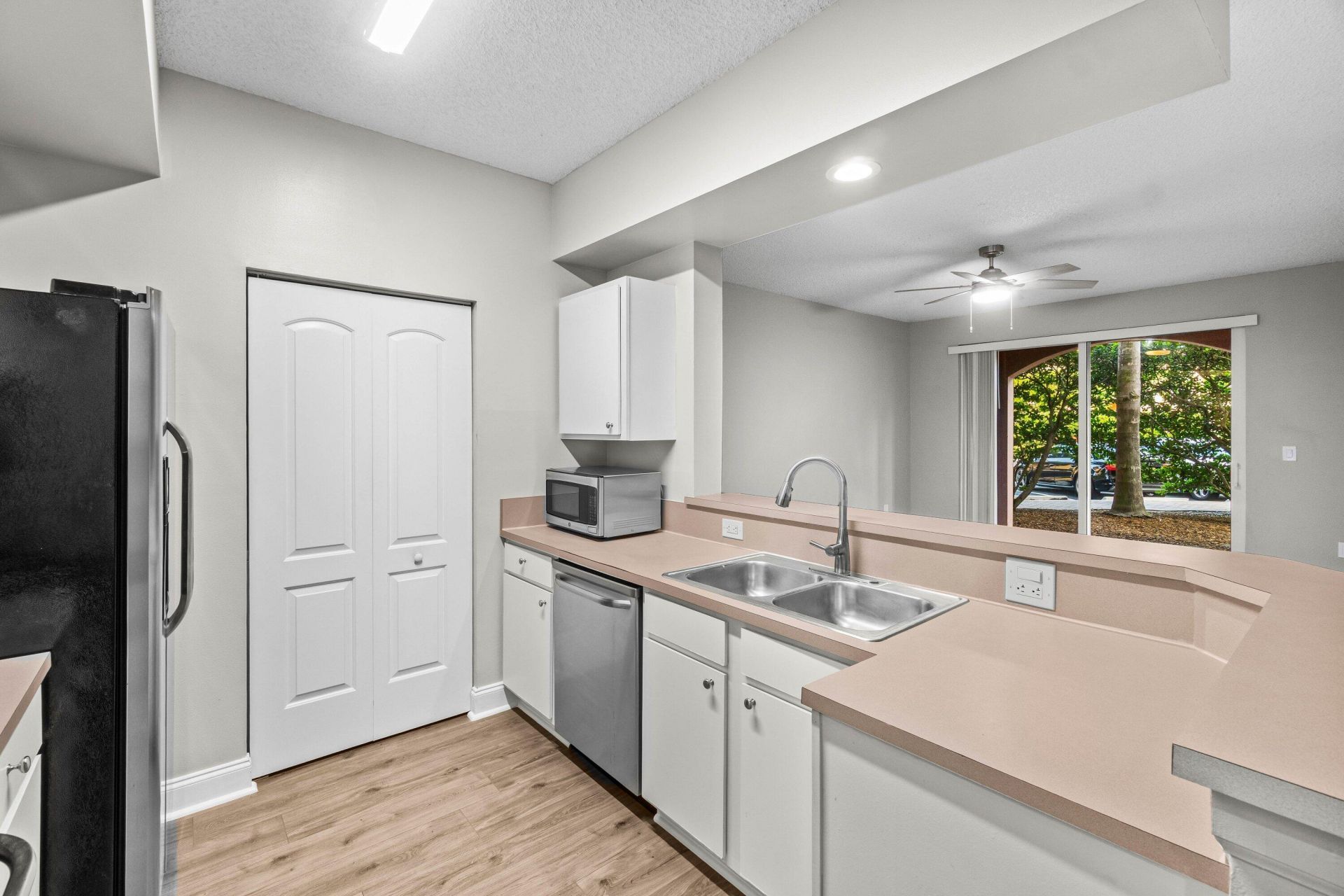 1000 Scotia Drive, Unit 105, Hypoluxo, FL 33462 Photo